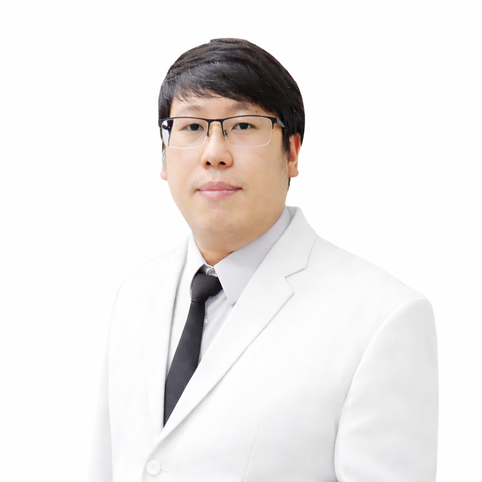 Wongthawat Liawrungrueang, M.D.